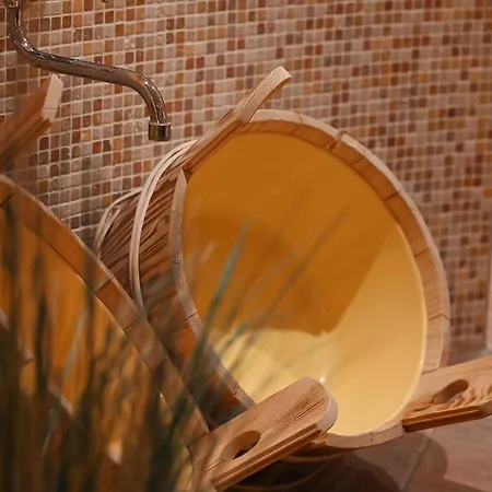 Bernstein Mare Luxor 03 * Büsum