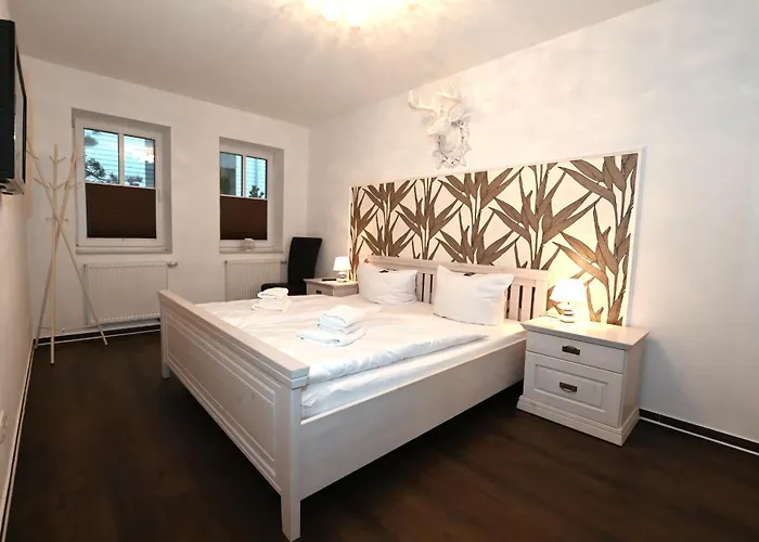 Bernstein Mare Luxor 03